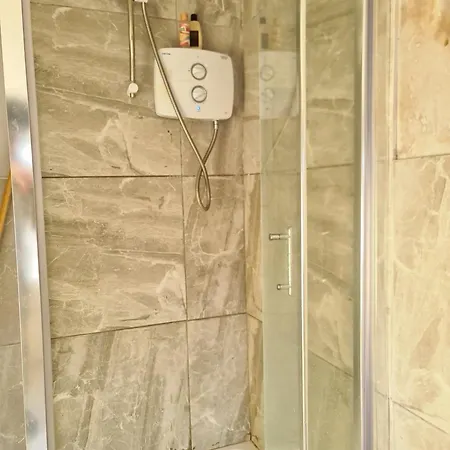 Comfortable Quarto em Acomodações Particulares